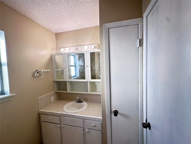 Building Photo - 1713 Mermaid Dr