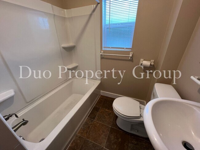 Building Photo - 13th &amp; Chambers