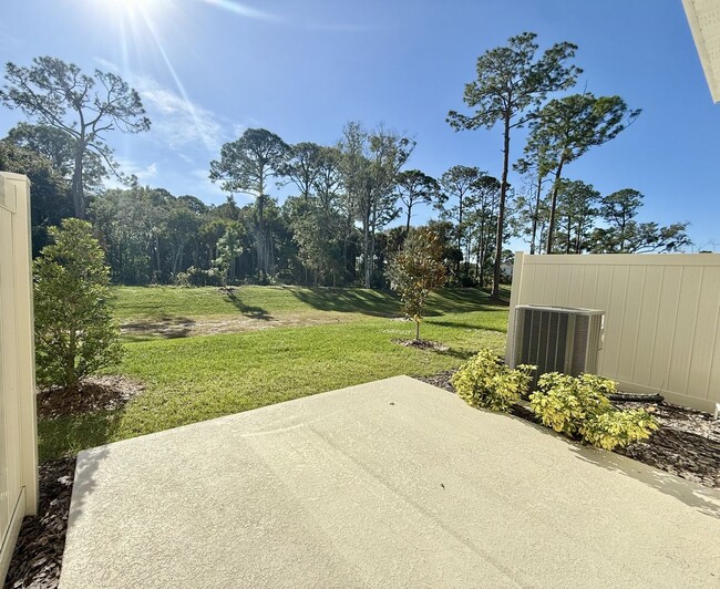 Building Photo - Riverside living redefined - 3Bedrooms/2.5Baths newly built townhome in Edgewater!