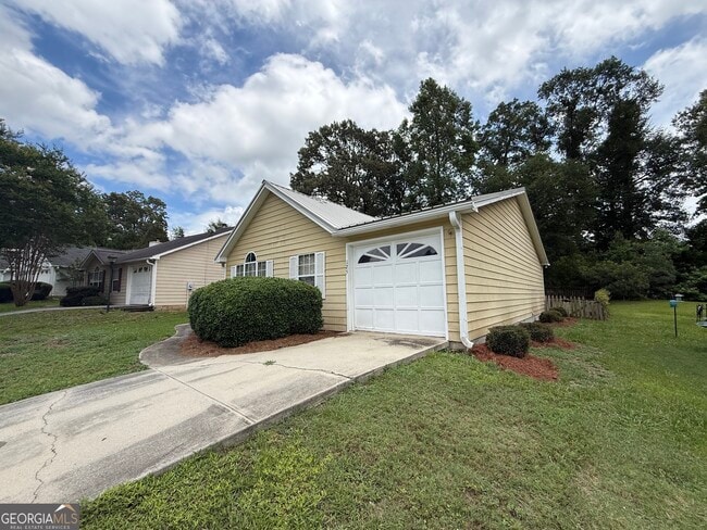 Building Photo - 125 Shadow Pond Rd