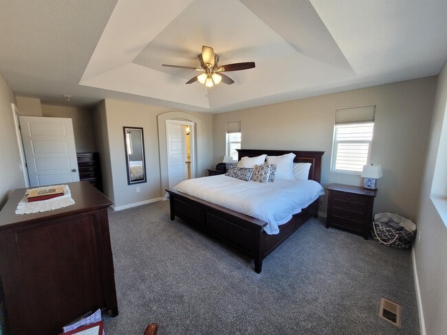 Building Photo - 10135 Thrive Ln