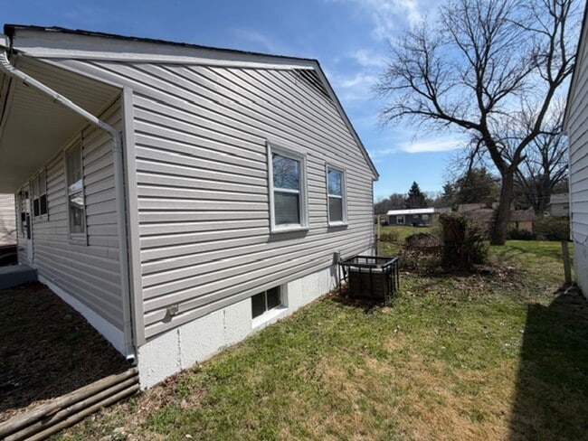 Building Photo - Lovely 3 Bedroom / 1 Bath for Rent - Section 8 Welcome