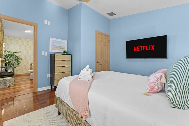 Building Photo - 9414 Laura Anne Dr