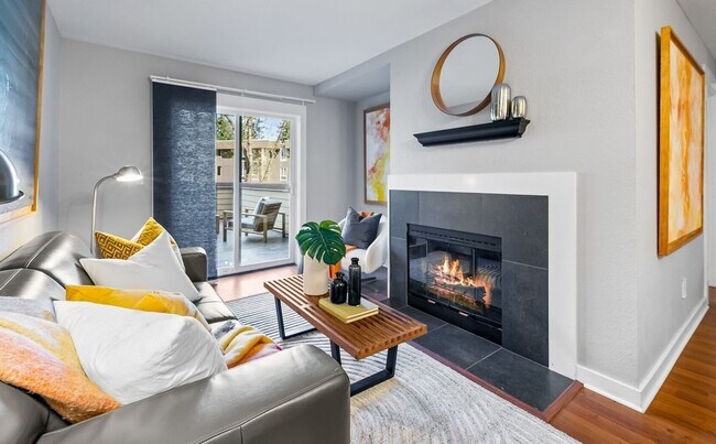 Building Photo - Completely Refreshed Two-Bedroom Condo