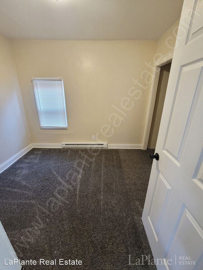 Building Photo - 2 br, 1 bath House - 1310 Albert