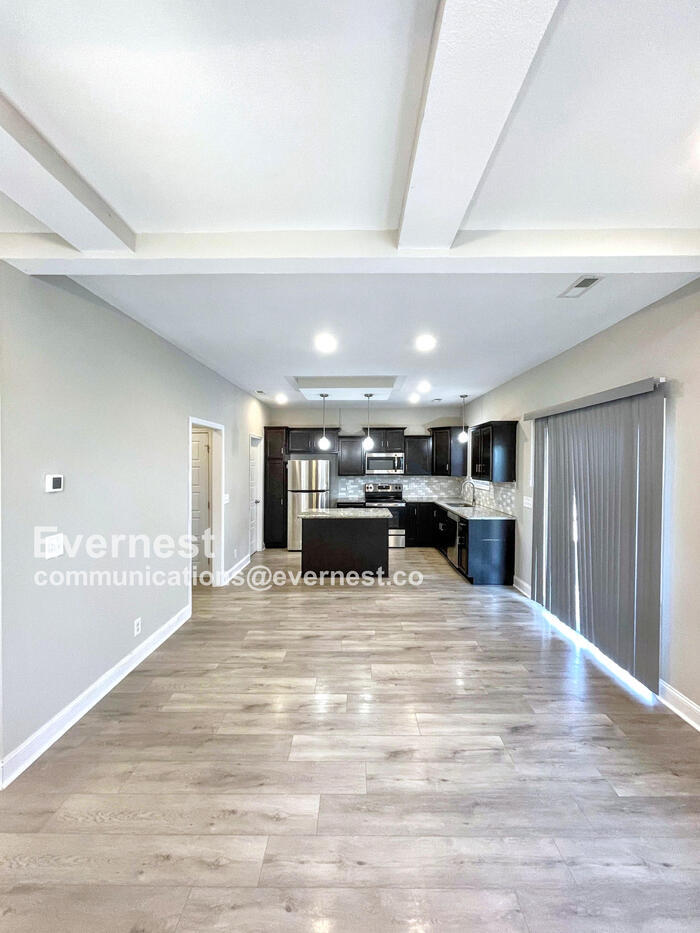 Building Photo - 809 Marksman Ct
