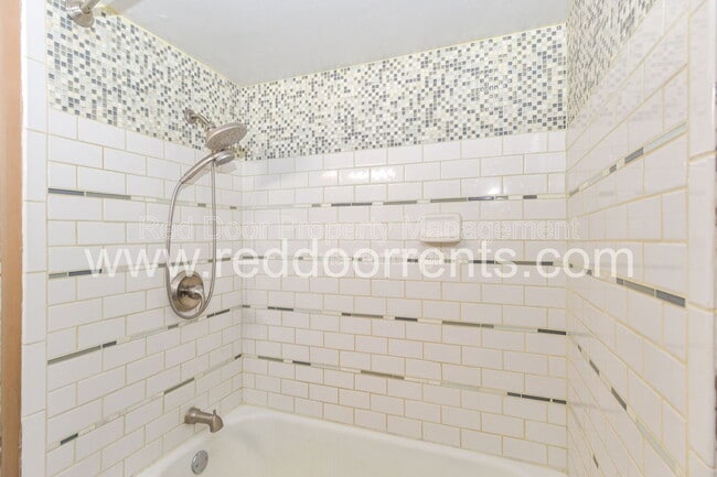 Building Photo - 4930 N Illinois St