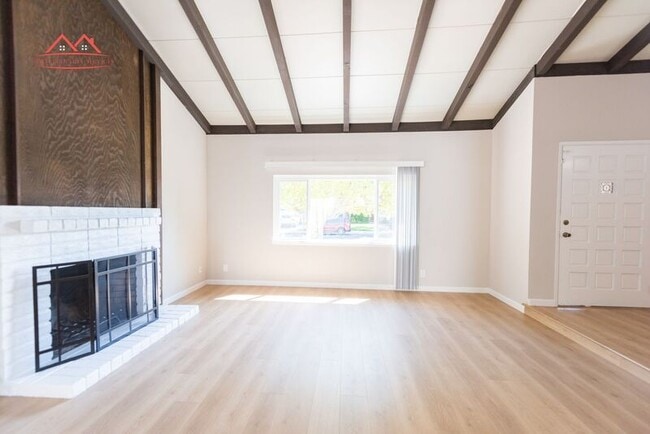 Building Photo - 1377 Spoonbill Way