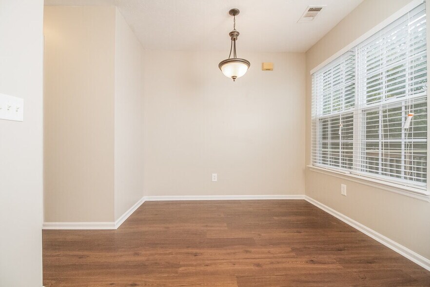 Building Photo - 208 Chandler's Pass Ct