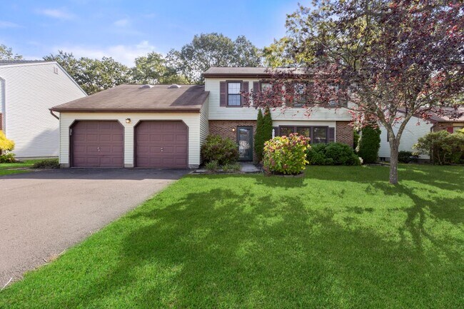 Building Photo - 13 Laurel Crest Dr