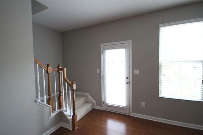 Building Photo - 2233 Sunny Cove Dr