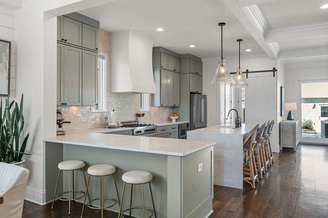 Building Photo - Luxury 12 South Living! $13,000 per month ...