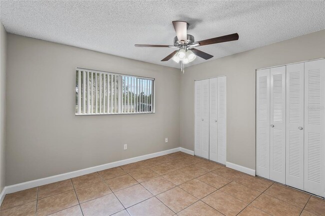 Building Photo - 459 W Rosewood Ln