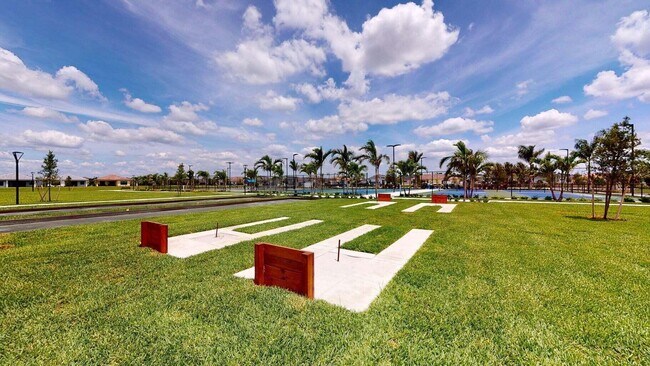 Building Photo - 4823 St Armands Way