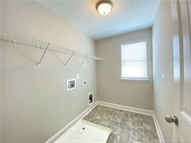 Building Photo - 140 Verdmont Dr
