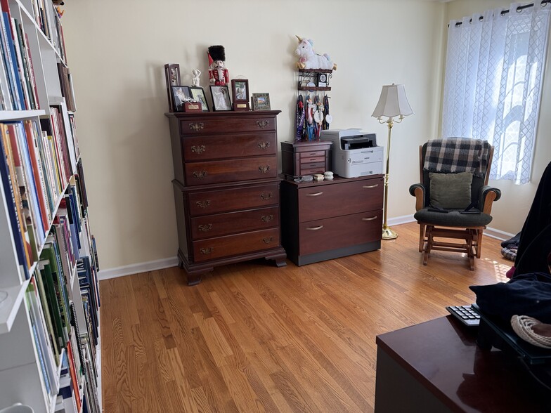 Second Level Bedroom - 7413 Skyline Dr
