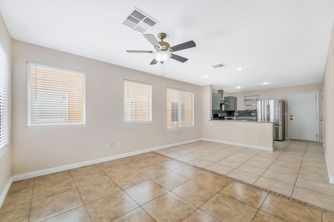 Building Photo - Modern Comfort in the Heart of Coronado Ranch!