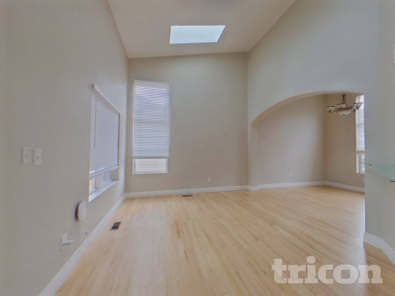 Building Photo - 9909 Vine St