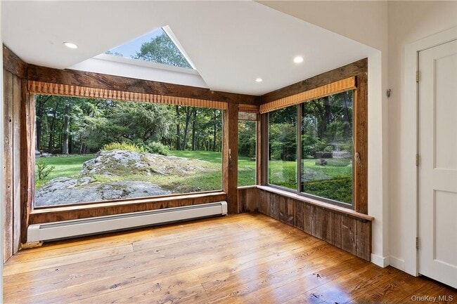 Building Photo - 176 Honey Hollow Rd