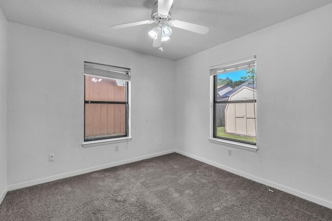 Building Photo - Charming 2 Bedroom Florida Cottage in Convenient Location!!