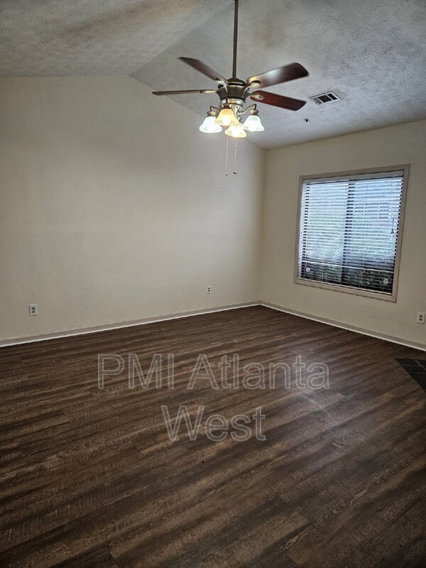 Building Photo - 1580 Burnstone Dr