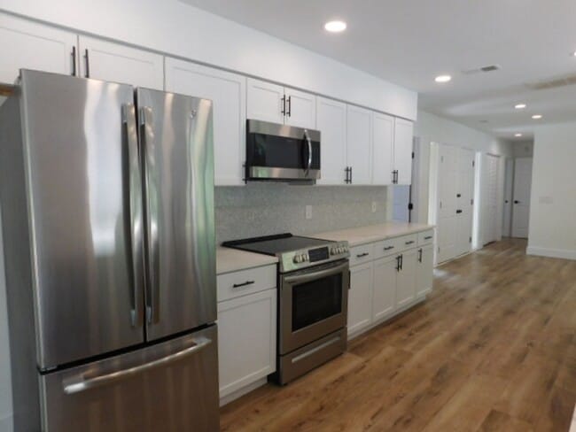 Building Photo - Island home for rent