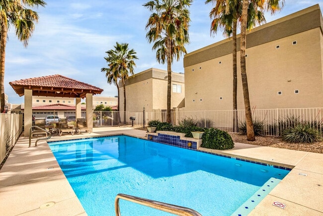 Building Photo - 3221 N 37th St