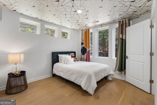 Building Photo - 371 Pratt Dr SE