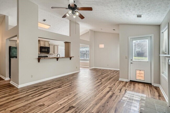 Building Photo - 4003 River Rock Way