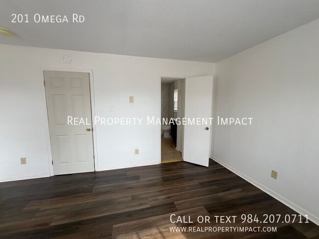 Building Photo - 201 Omega Rd