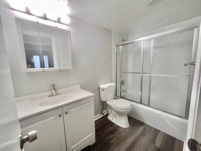 Building Photo - 1500 N Congress Ave