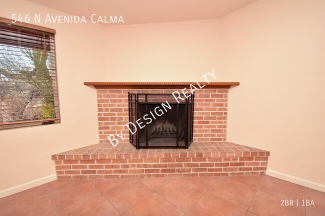 Building Photo - Charming Westwood Hills 2 Bed 1 Bath SFR w...