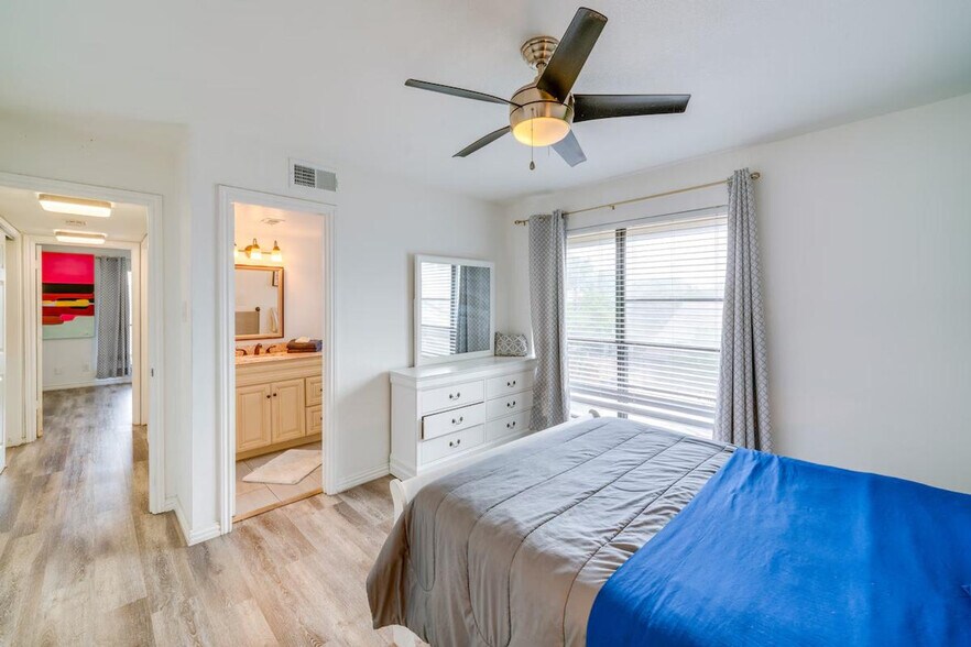 Building Photo - 85 Phoenix Dr