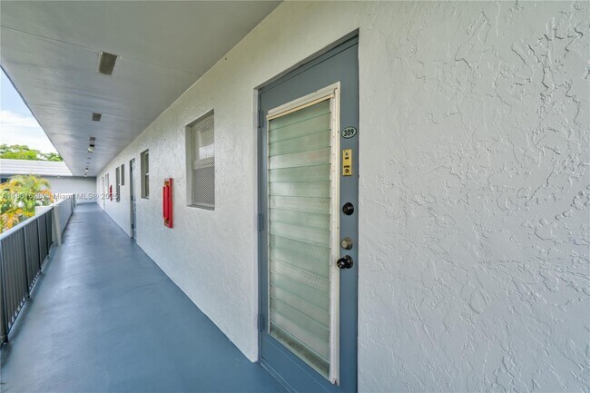 Primary Photo - 8350 Sands Point Blvd