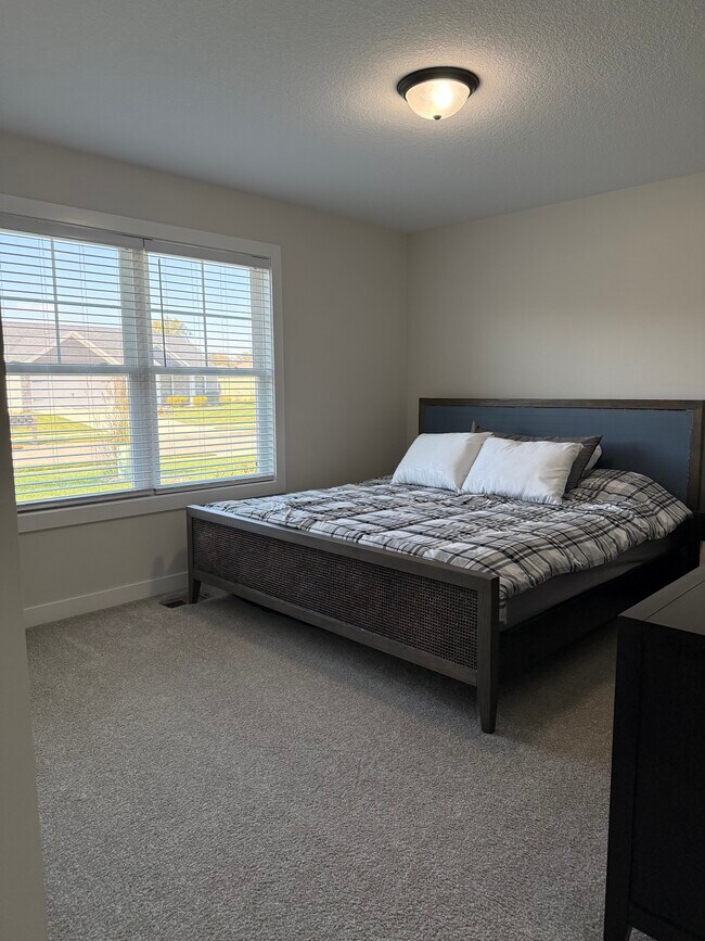 Building Photo - 6808 Verandah Ln