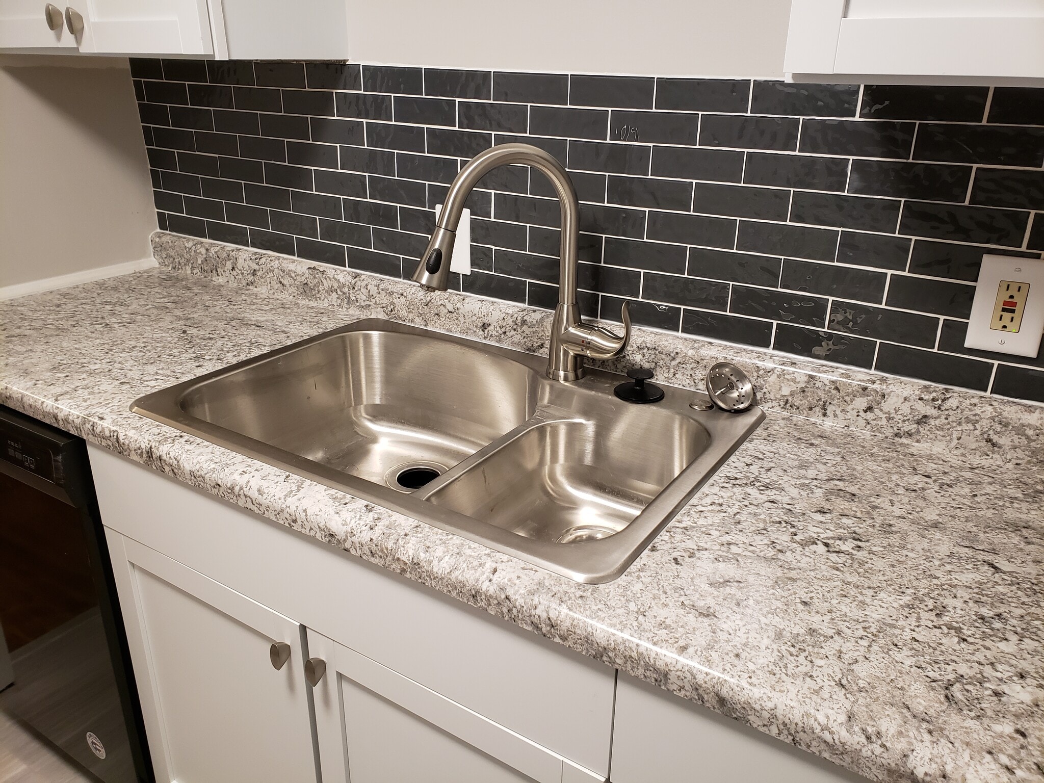 Building Photo - 509 E 27th Ave