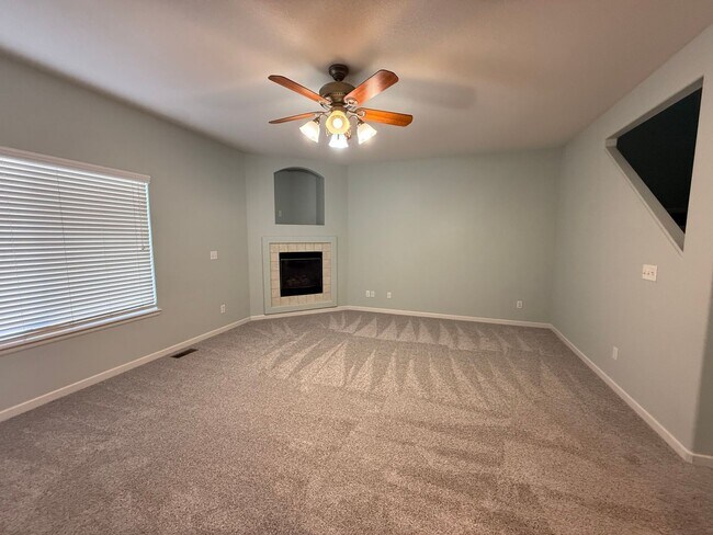 Building Photo - 5534 Timeless View