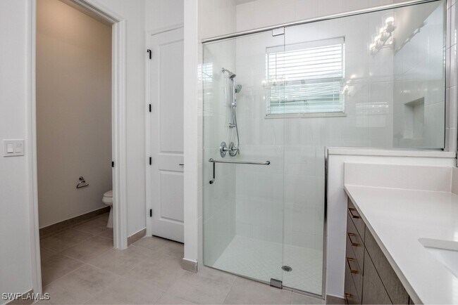 Building Photo - 11417 Jacaranda Dr