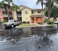 Building Photo - 6490 Aragon Way
