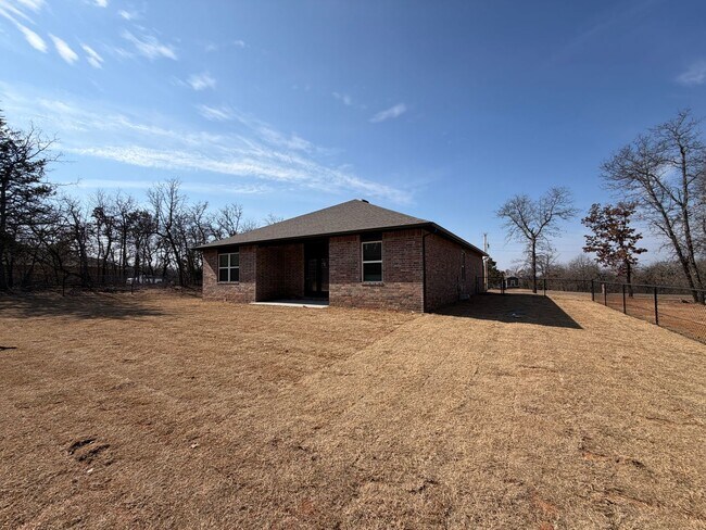 Building Photo - New Construction 3 Bedroom, 2 Bathroom on  1.18 Acre Lot!