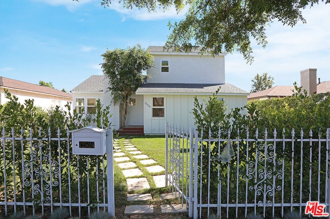 Building Photo - 12524 Woodbine St