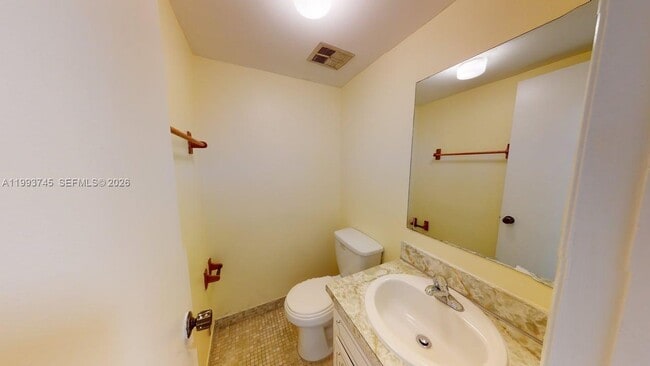 Building Photo - 1955 NE 135th St