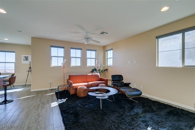 Building Photo - 172 Petaluma Valley Dr