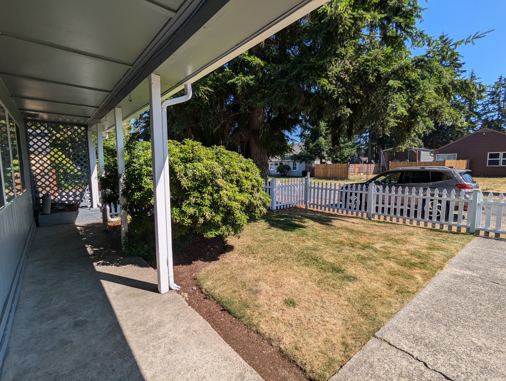 Building Photo - 821 S 117th St