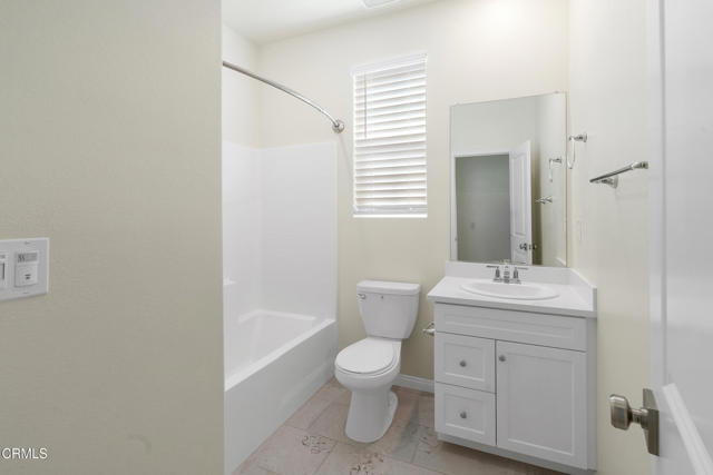 Building Photo - 528 Tibbetts St