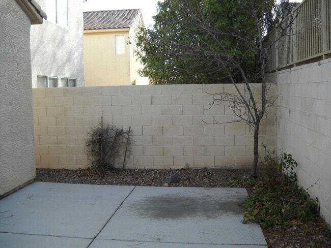 Building Photo - Fabulous Single Story in Peccole Ranch Gated Community!