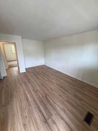 Building Photo - 632 Mulberry St SW