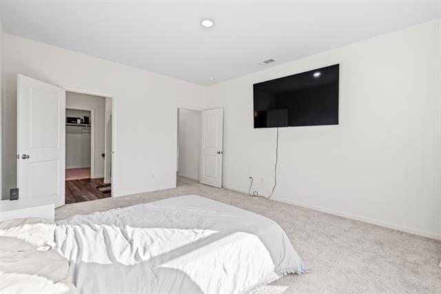 Building Photo - 2305 Frio River Rd