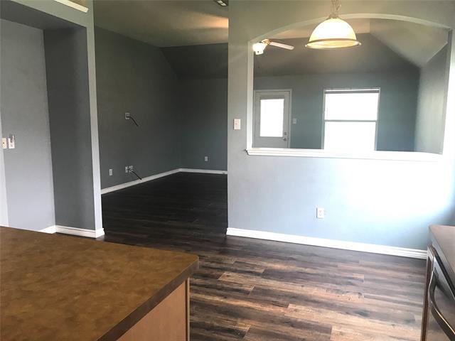 Building Photo - 492 Northbrook Ave