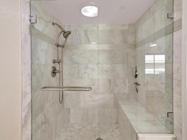 Building Photo - 77897 Woodhaven Dr S
